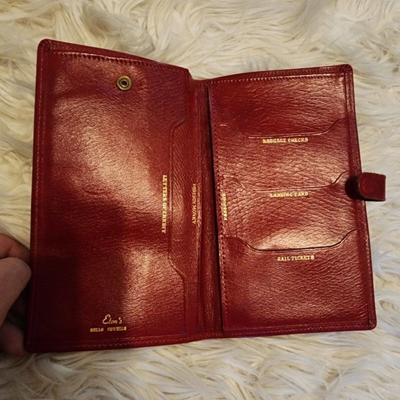 Etons Mello Cowhide Leather Travel Wallet Vintage Red - Picture 2 of 5